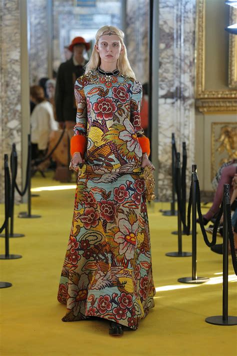 défilé gucci 2018|gucci runway dresses.